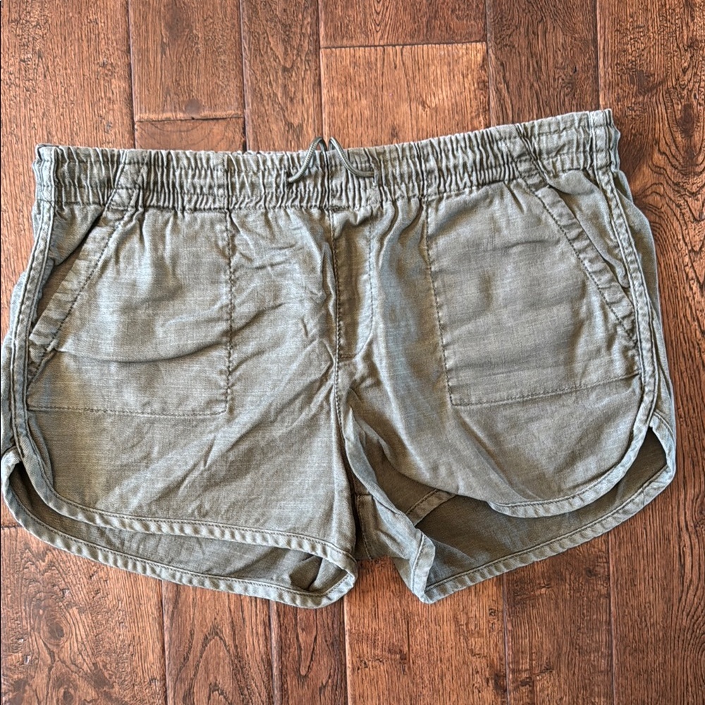 Level 99 Olive Green Cargo Shorts Relaxed Fit Elastic Waistband